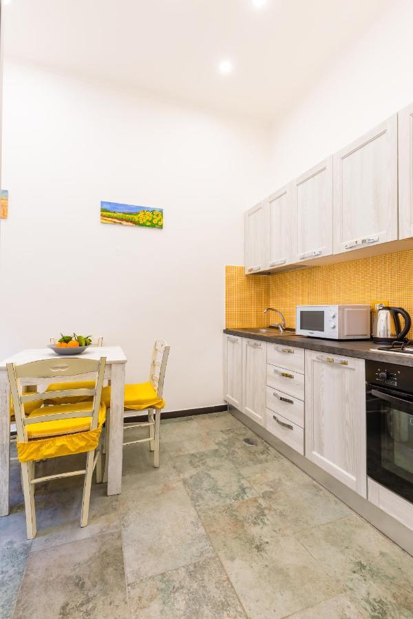 Gelso Complex And Flat By Napoliapartments * Napels