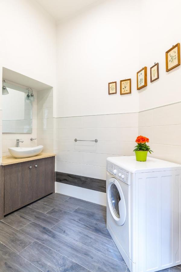 Gelso Complex And Flat By Napoliapartments Napels
